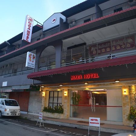 Maya Hotel Lahad Datu Esterno foto